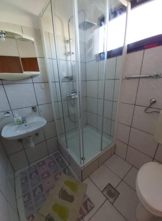 Apartmani Svitlana Sukošan Екстериор снимка