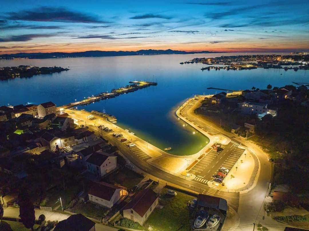 Apartmani Svitlana Sukošan Екстериор снимка