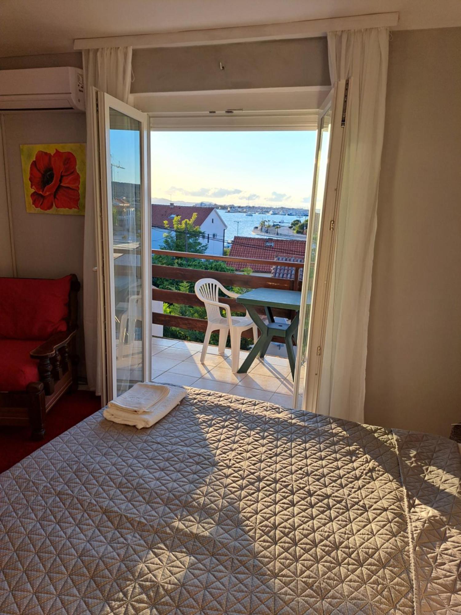 Apartmani Svitlana Sukošan Екстериор снимка